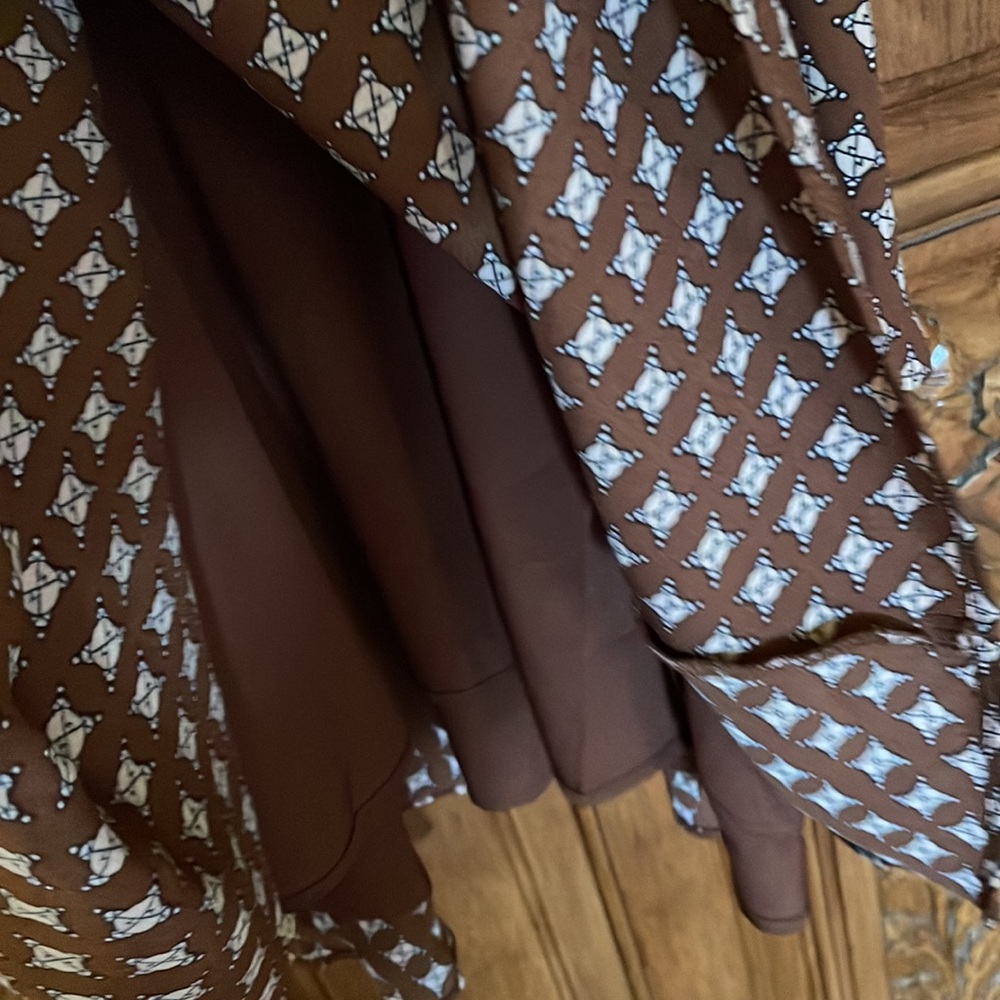 EXPRESS BROWN BEIGE DRESS WITH TIE WAIST LONG SLEEVE WORN ONCE SMALL EXCELLENT - Picture 5 of 6